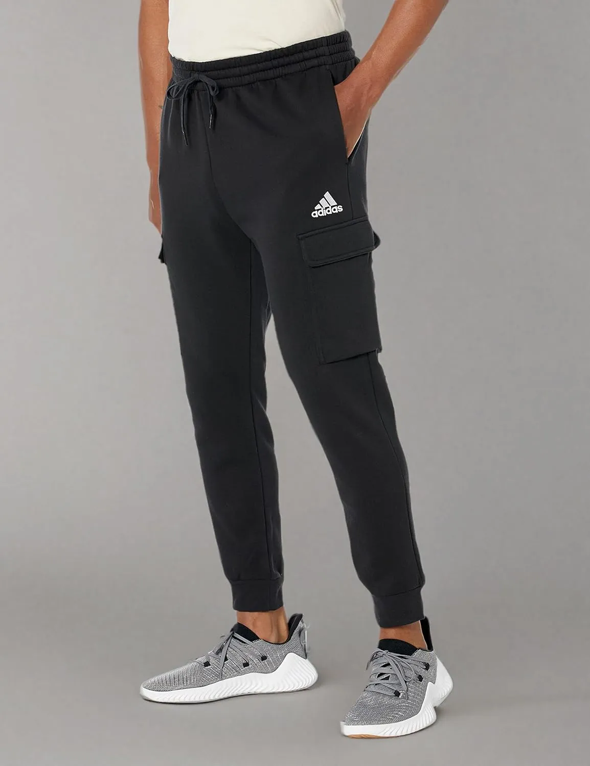 adidas Men's Essentials Fleece Regular Tapered Cargo Pants